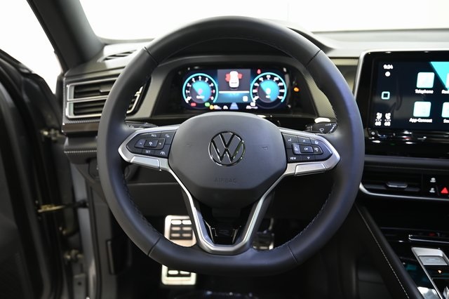 2026 Volkswagen Atlas Cross Sport SEL R-Line photo 3