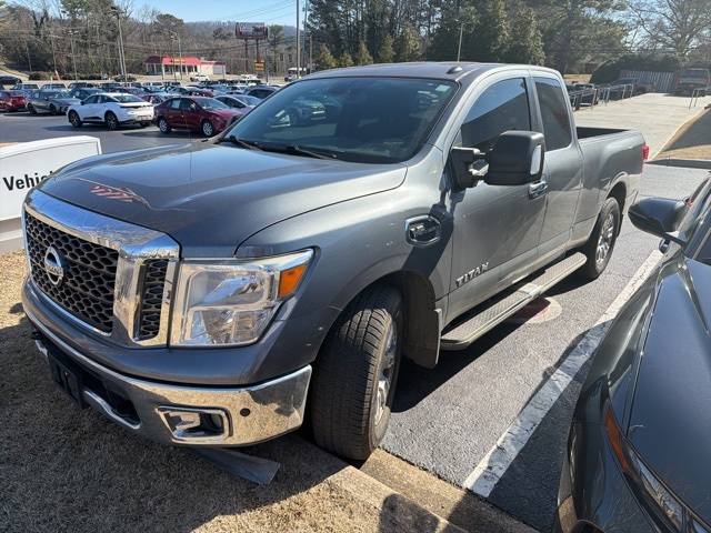 2017 Nissan Titan SV