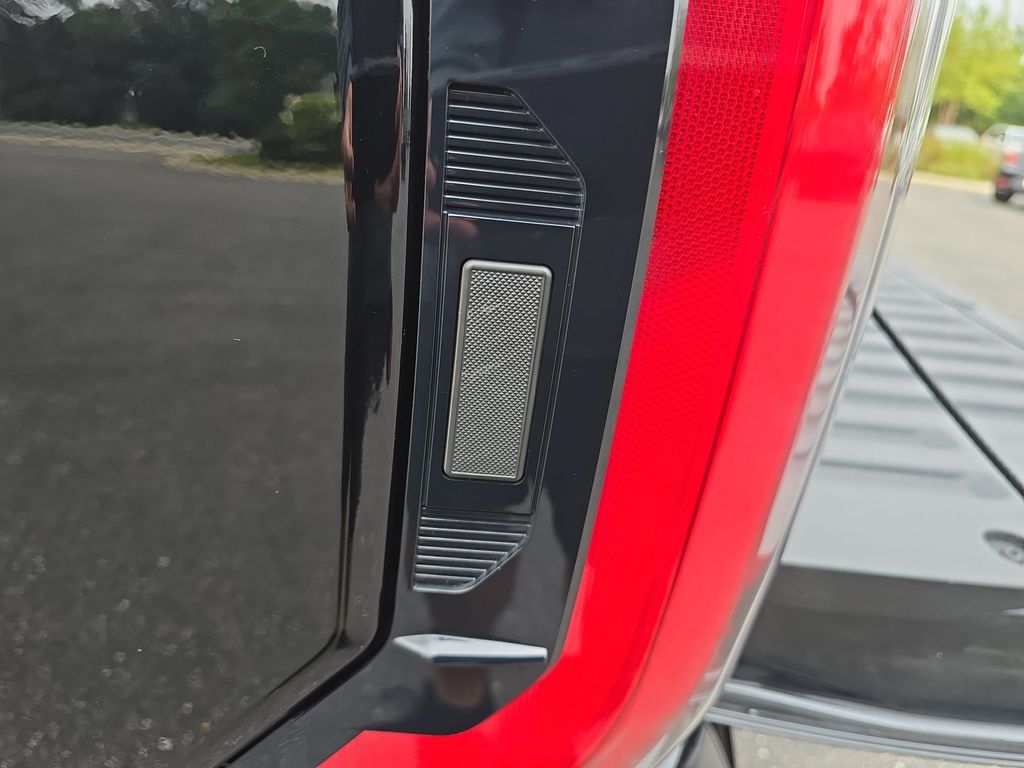 2023 Toyota Tundra Platinum CrewMax photo 12