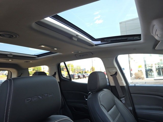 2023 Gmc Acadia Denali photo 4