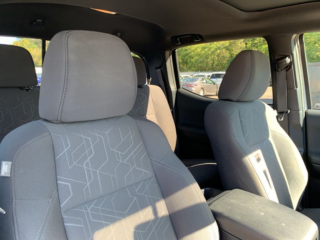 2017 Toyota Tacoma TRD Sport 4x4 Double Cab photo 16
