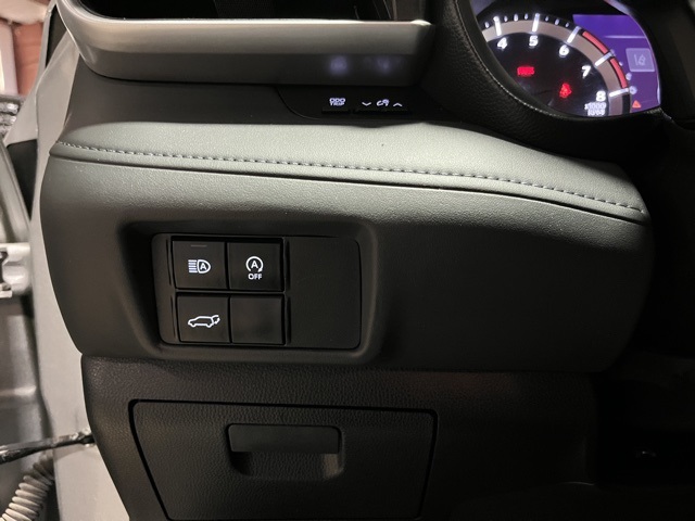 2024 Toyota Highlander LE photo 21