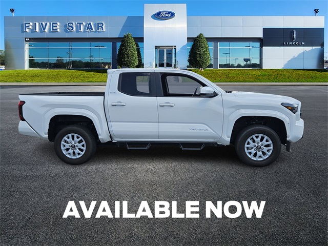 2024 Toyota Tacoma SR5 photo 9