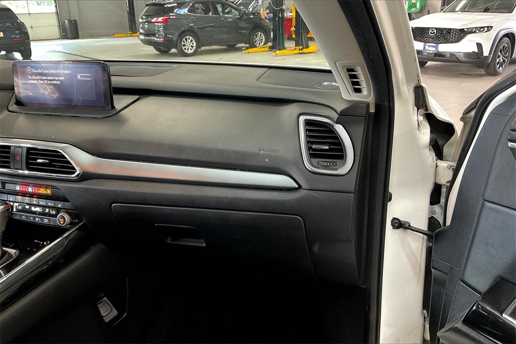 2022 Mazda CX-9 Touring photo 14
