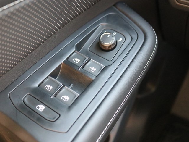 2026 Volkswagen Atlas SE Technology photo 16