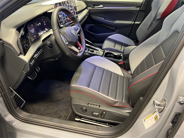 2025 Volkswagen Golf GTI SE photo 6