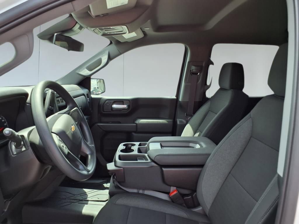 2025 Chevrolet Silverado 1500 Custom photo 13