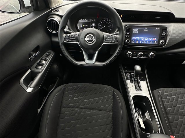 2023 Nissan Kicks SV photo 6