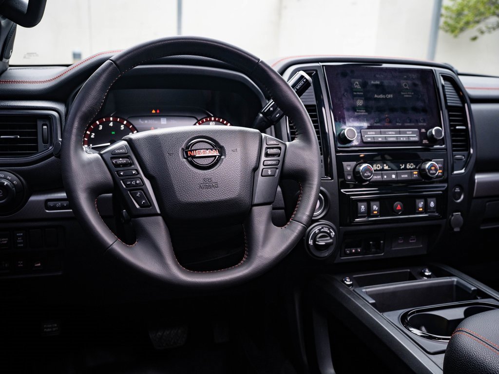 2021 Nissan Titan PRO-4X photo 23