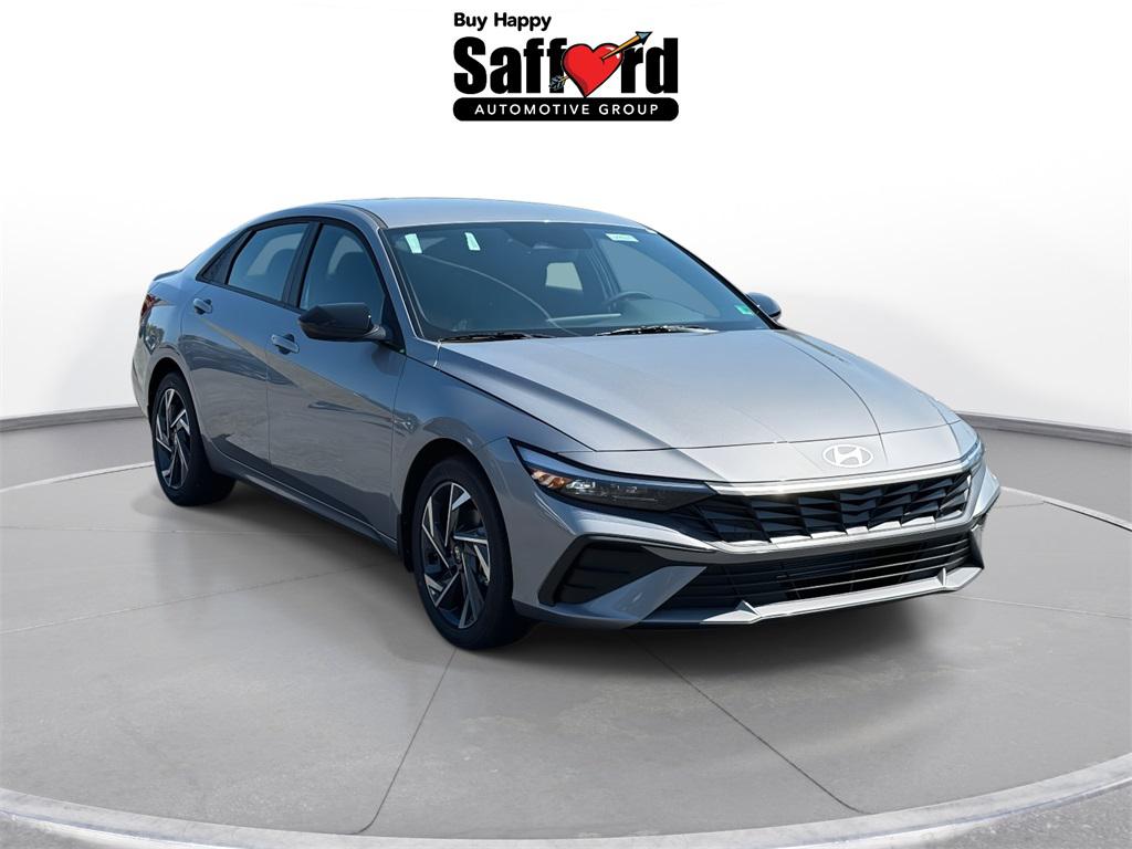 2025 Hyundai Elantra SEL Sport photo 9
