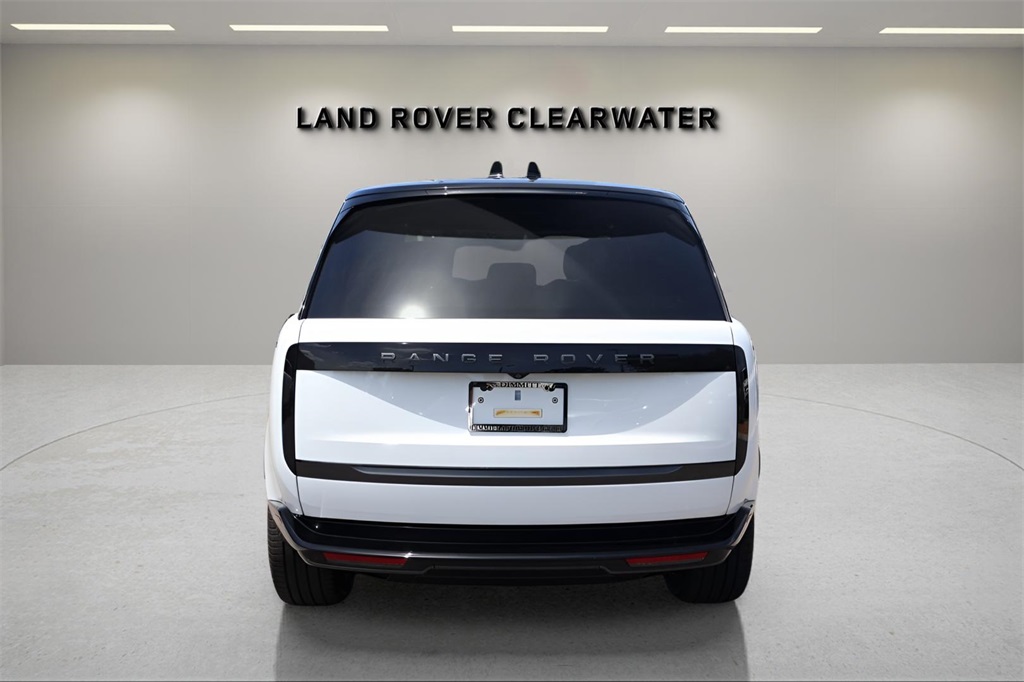 2025 Land Rover Range Rover SE photo 3