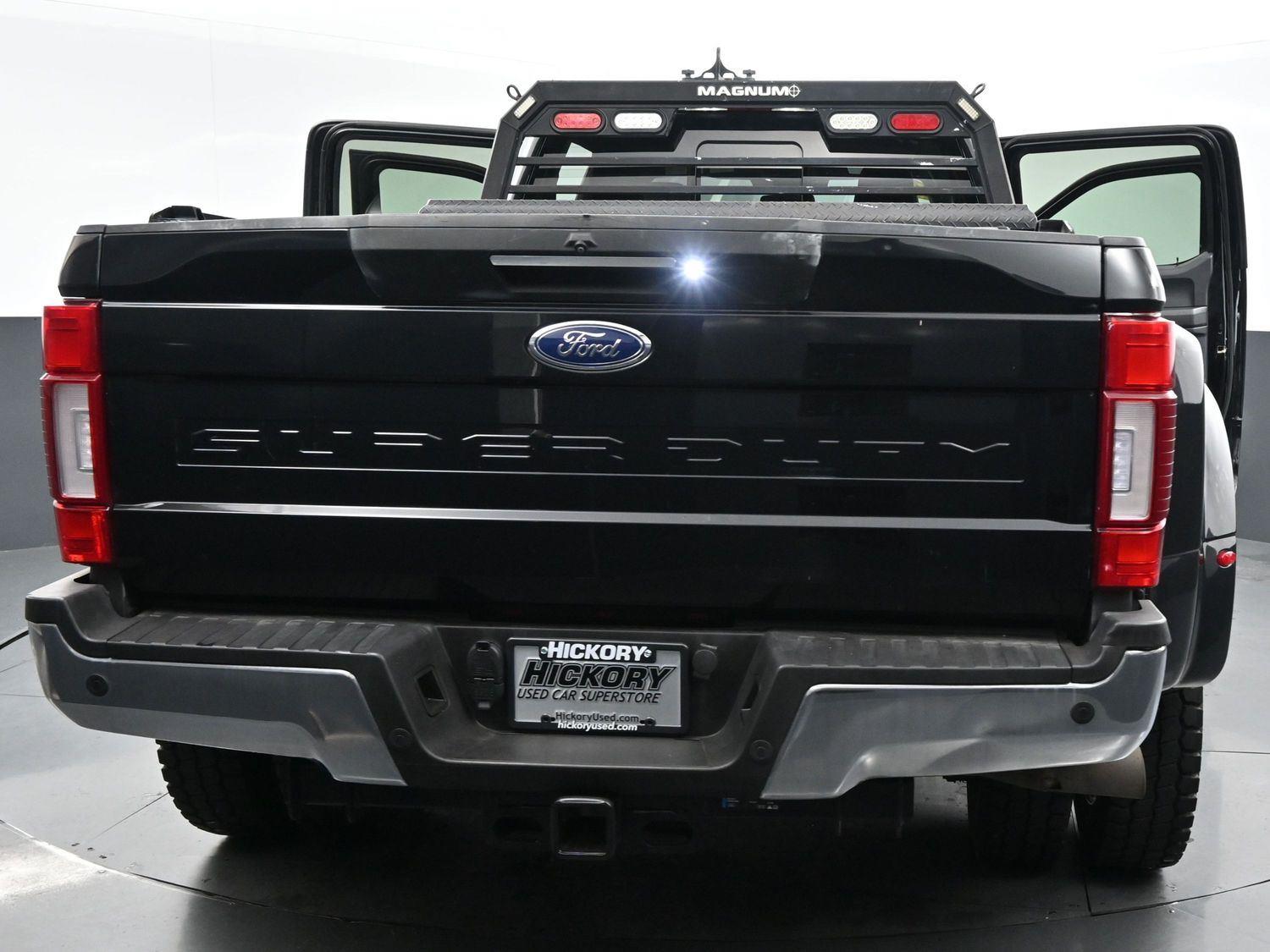 2022 Ford F-450 Lariat photo 38