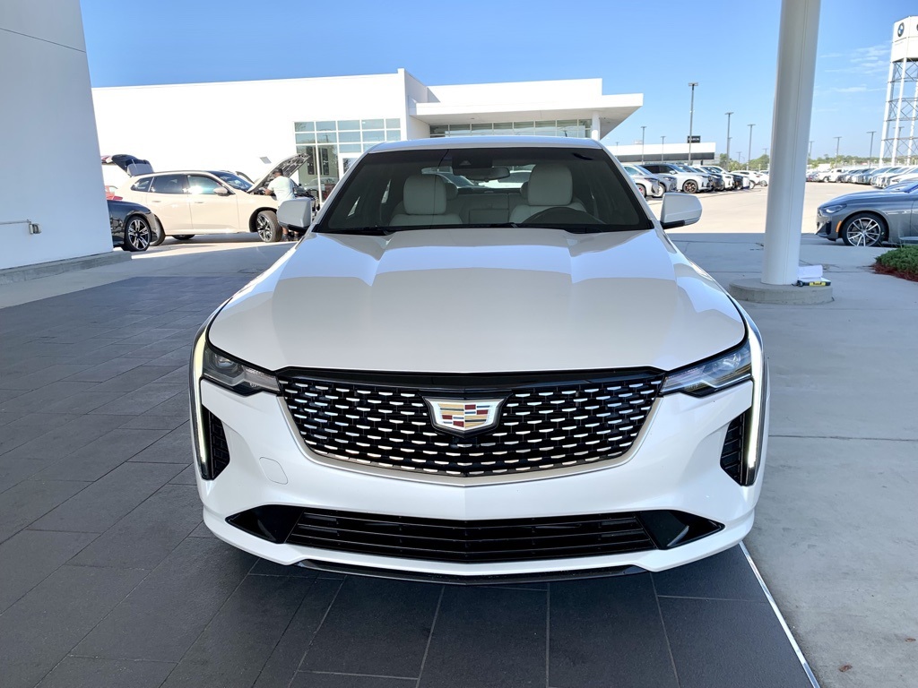2022 Cadillac CT4 Luxury photo 2