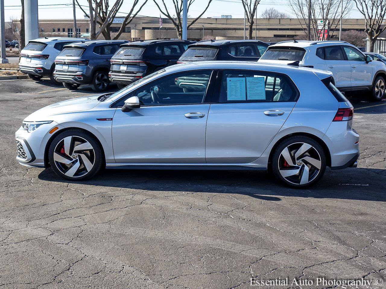 2023 VOLKSWAGEN GOLF GTI - Image 3