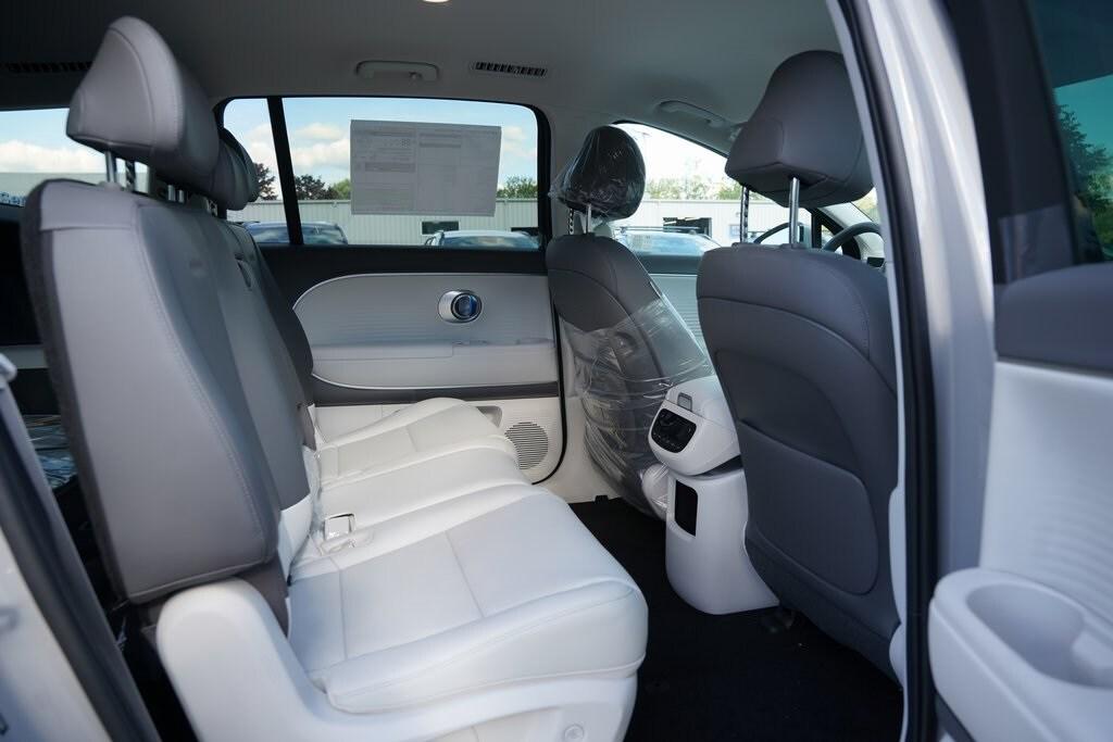 2026 Hyundai Ioniq SEL photo 11