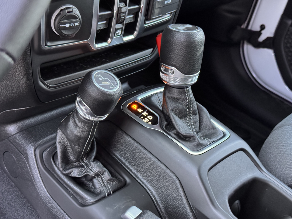 2025 Jeep Wrangler Sport S photo 25