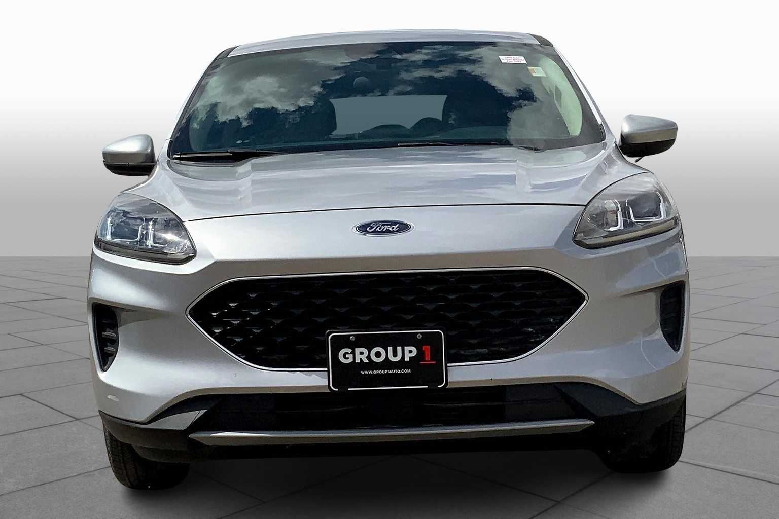 2020 Ford Escape SE photo 3