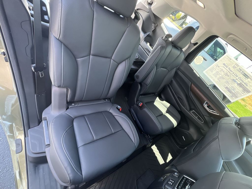 2025 Subaru Ascent Touring photo 26