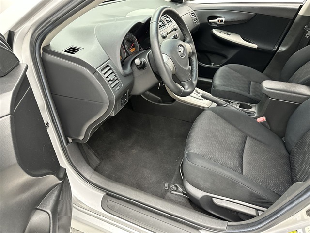 2010 Toyota Corolla S photo 3