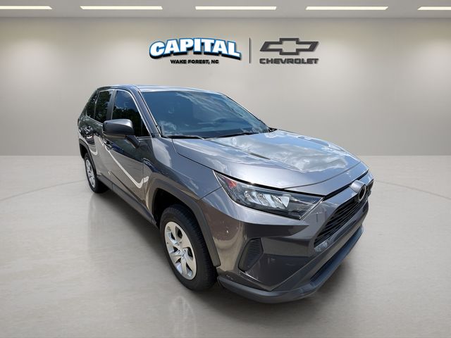 2022 Toyota RAV4 LE photo 7