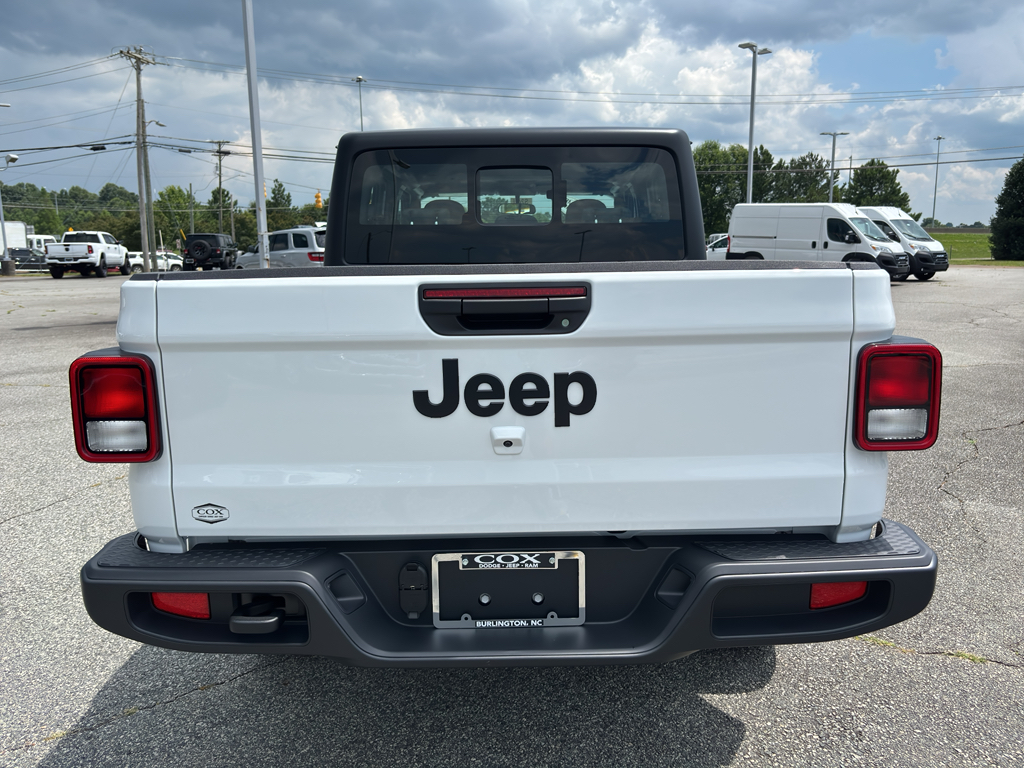 2025 Jeep Gladiator Sport photo 5