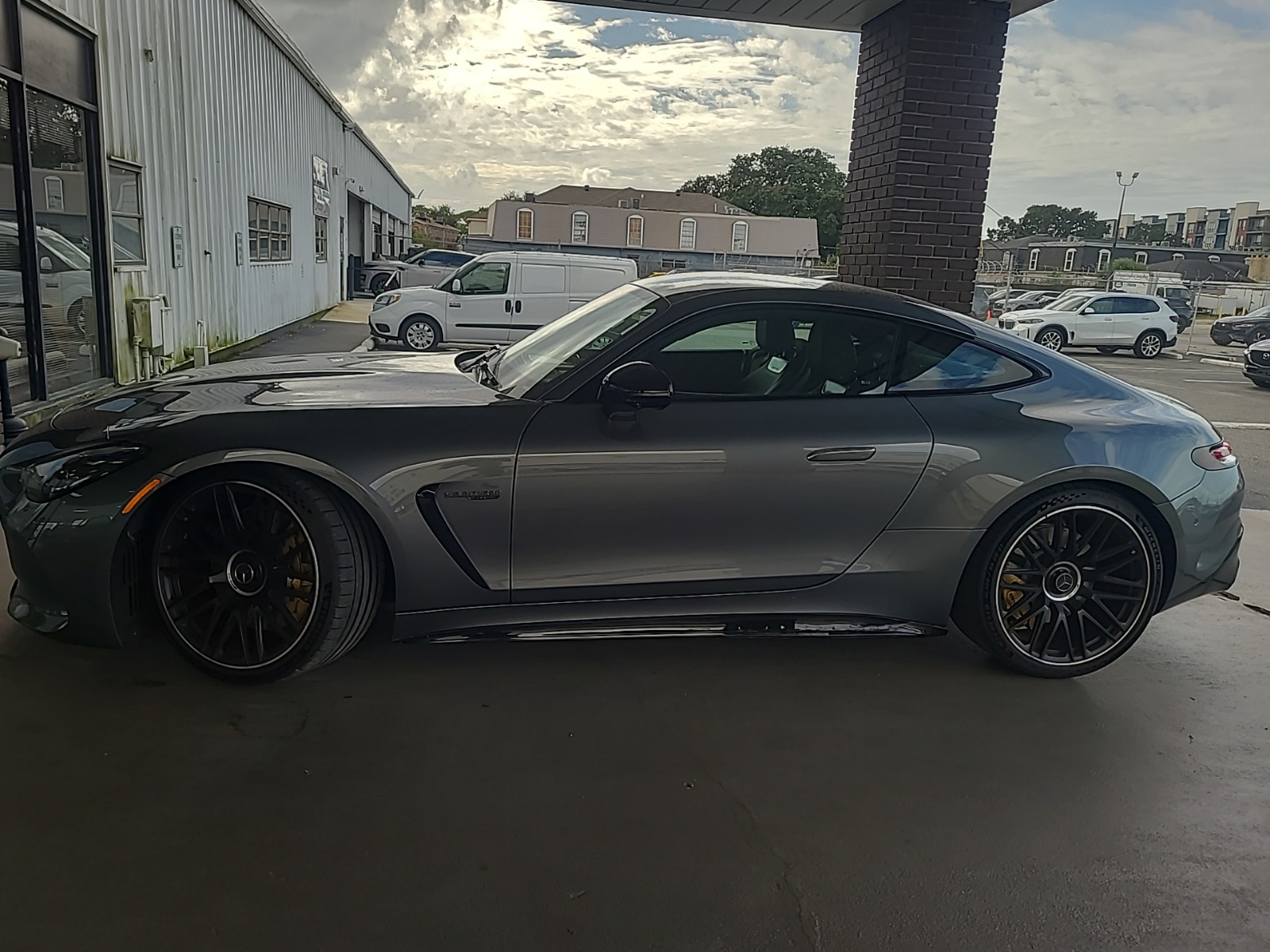 2025 Mercedes Benz AMG GT photo 2