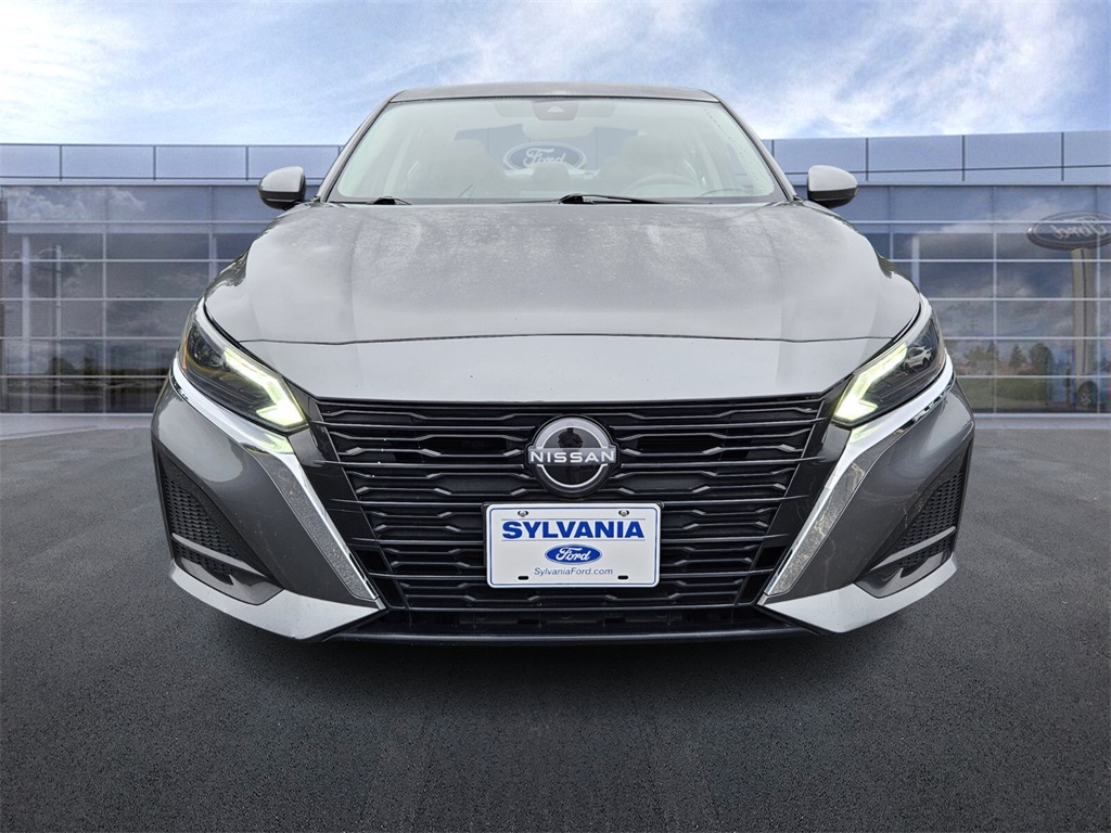 2023 Nissan Altima 2.5 SV photo 2