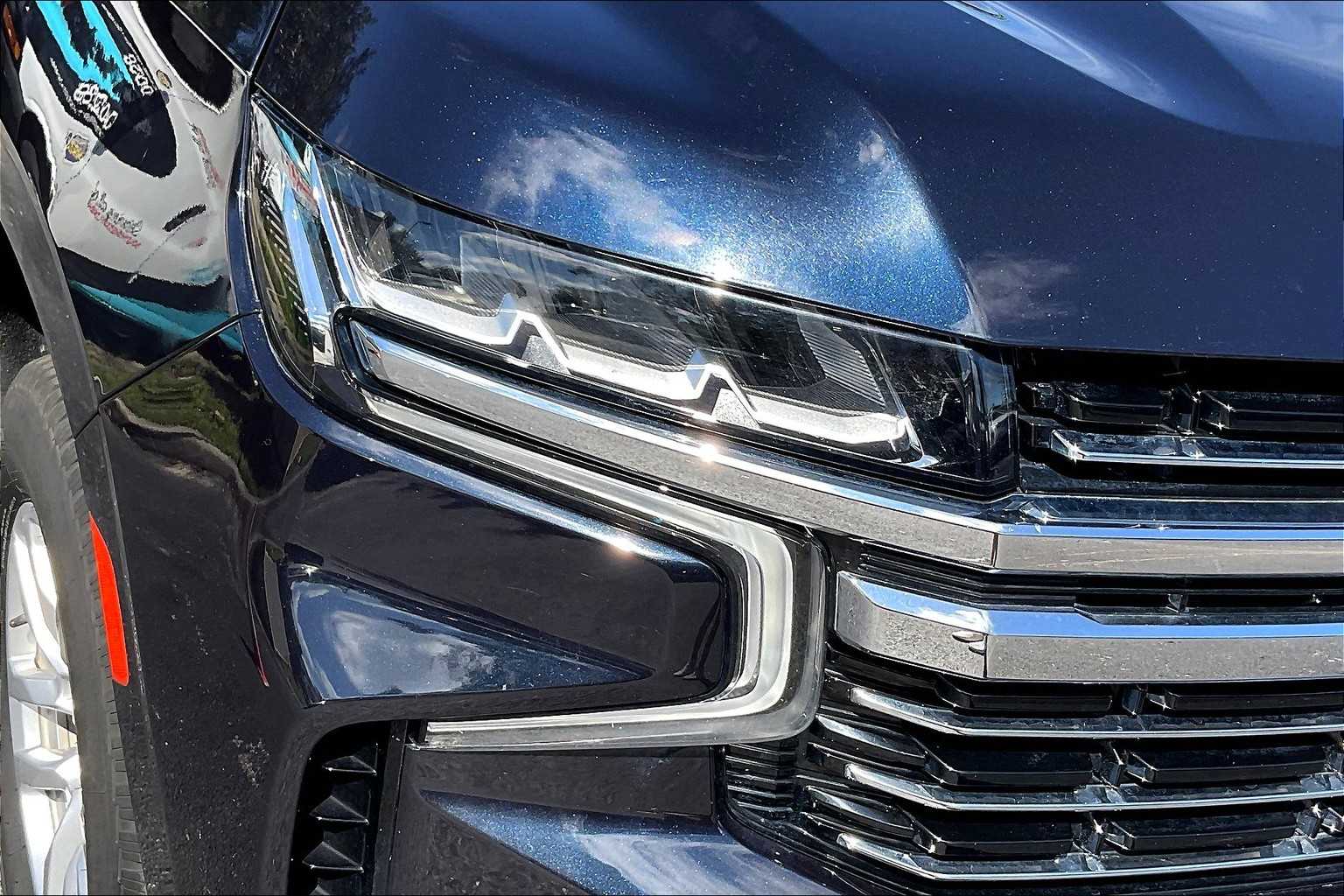 2023 Chevrolet Suburban LT photo 27