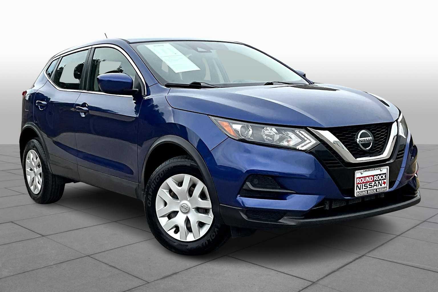 2020 Nissan Rogue Sport S photo 2