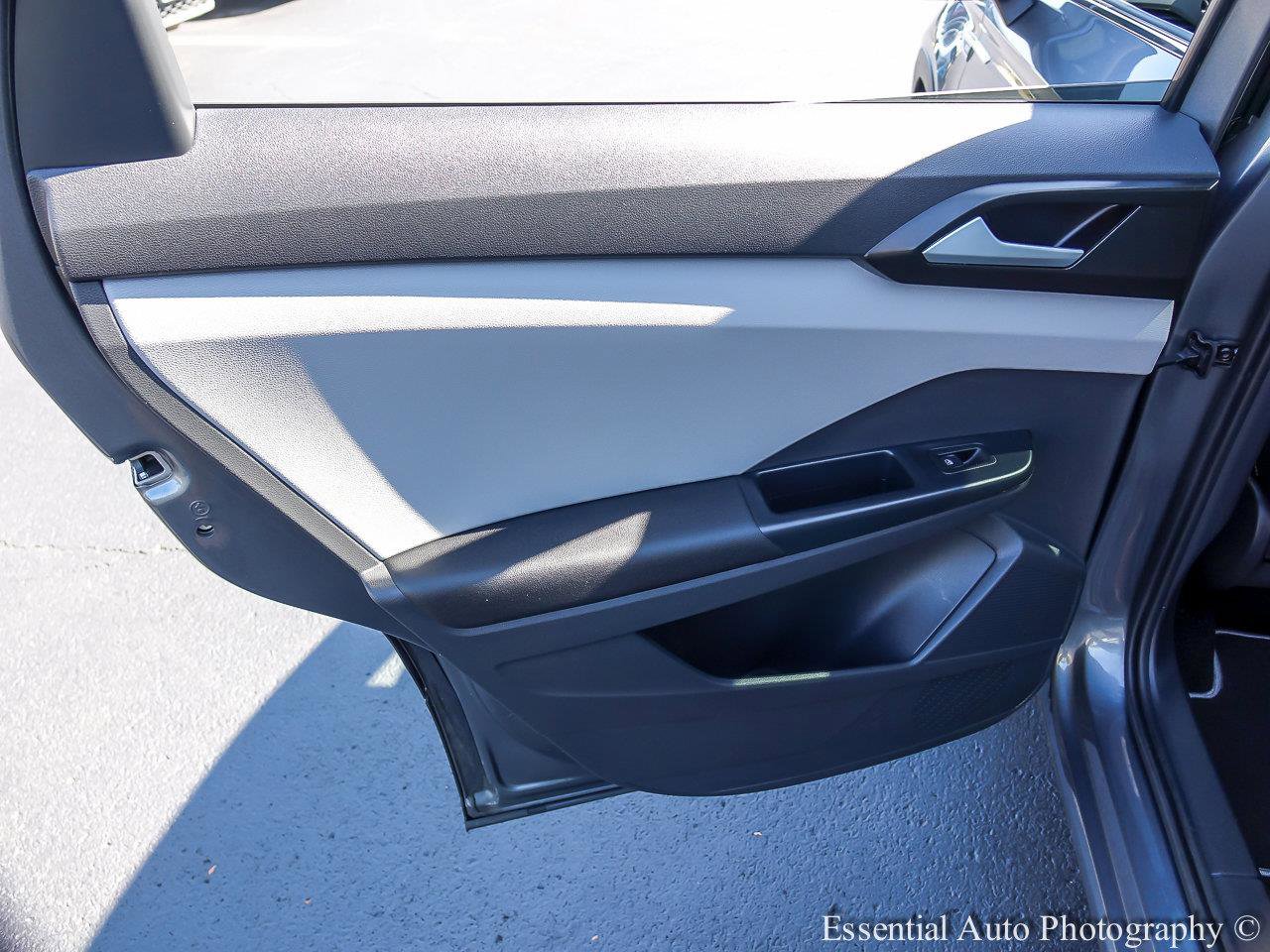 2023 VOLKSWAGEN TAOS - Image 22