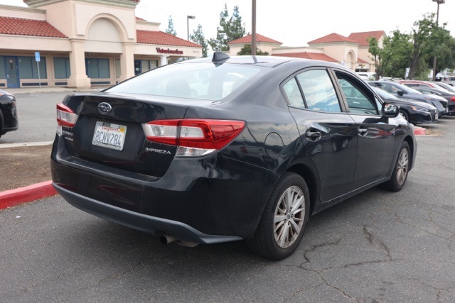 2018 Subaru Impreza 2.0i Premium photo 3