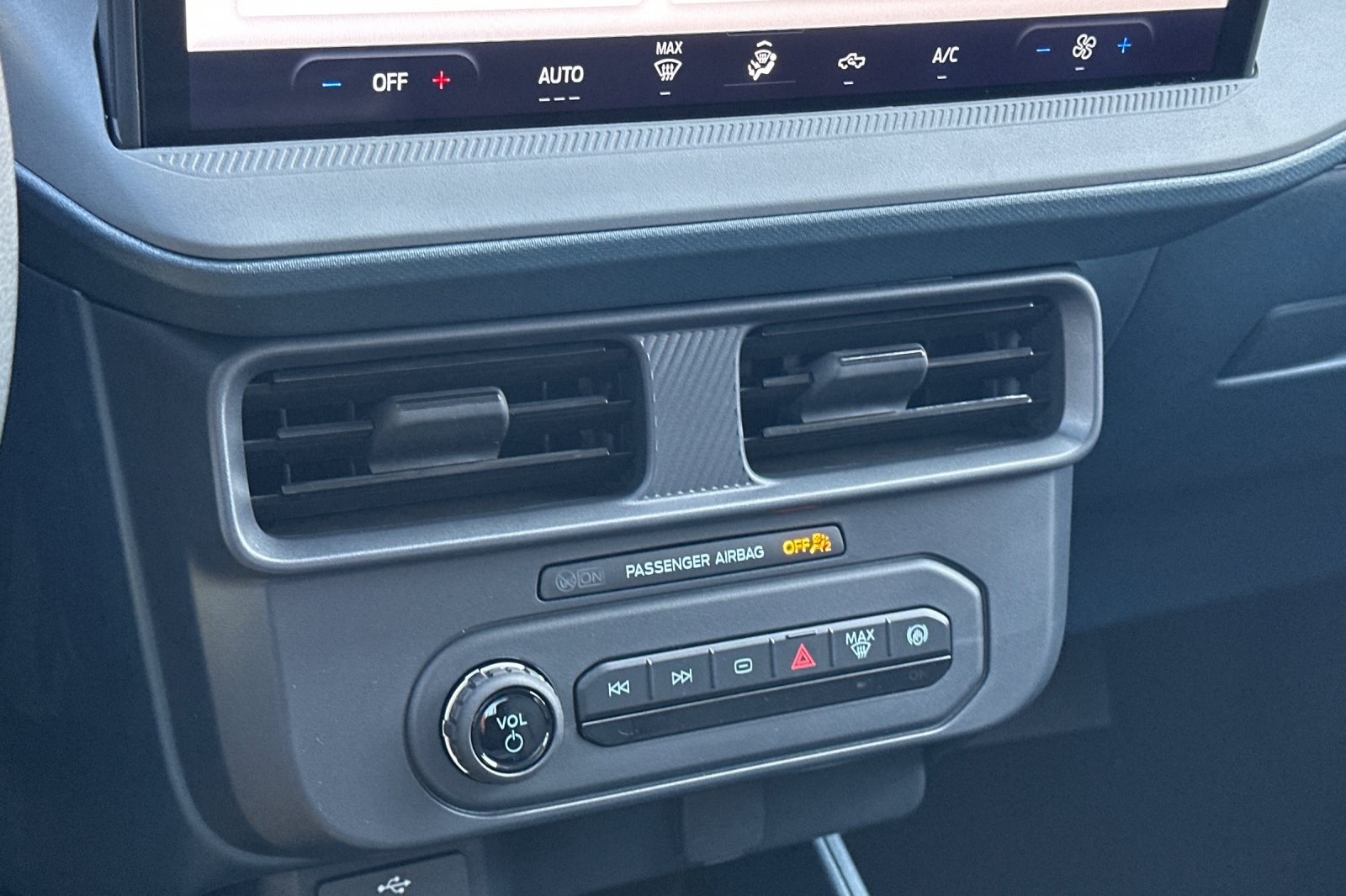 2025 Ford Maverick XL photo 18