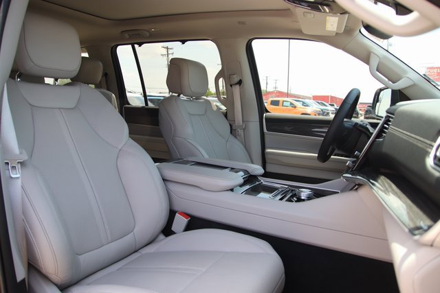 2022 Jeep Wagoneer Series II photo 16
