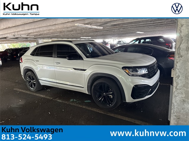 2023 Volkswagen Atlas Cross Sport SEL R-Line Black's photo