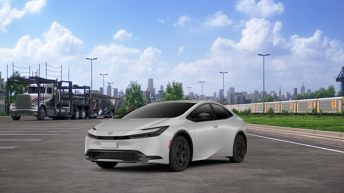 2026 Toyota Prius LE's photo