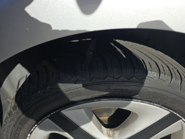 2018 Toyota Prius Four Touring photo 3