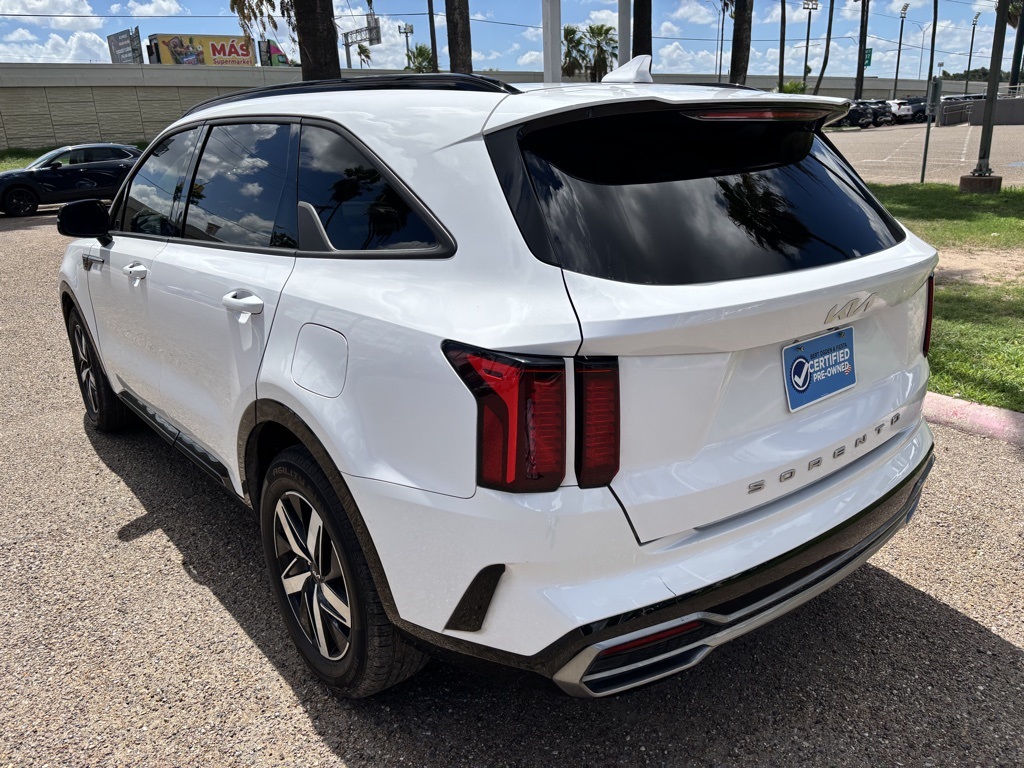 2022 Kia Sorento S photo 3