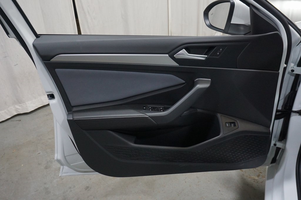 2025 Volkswagen Jetta 1.5T SE photo 19
