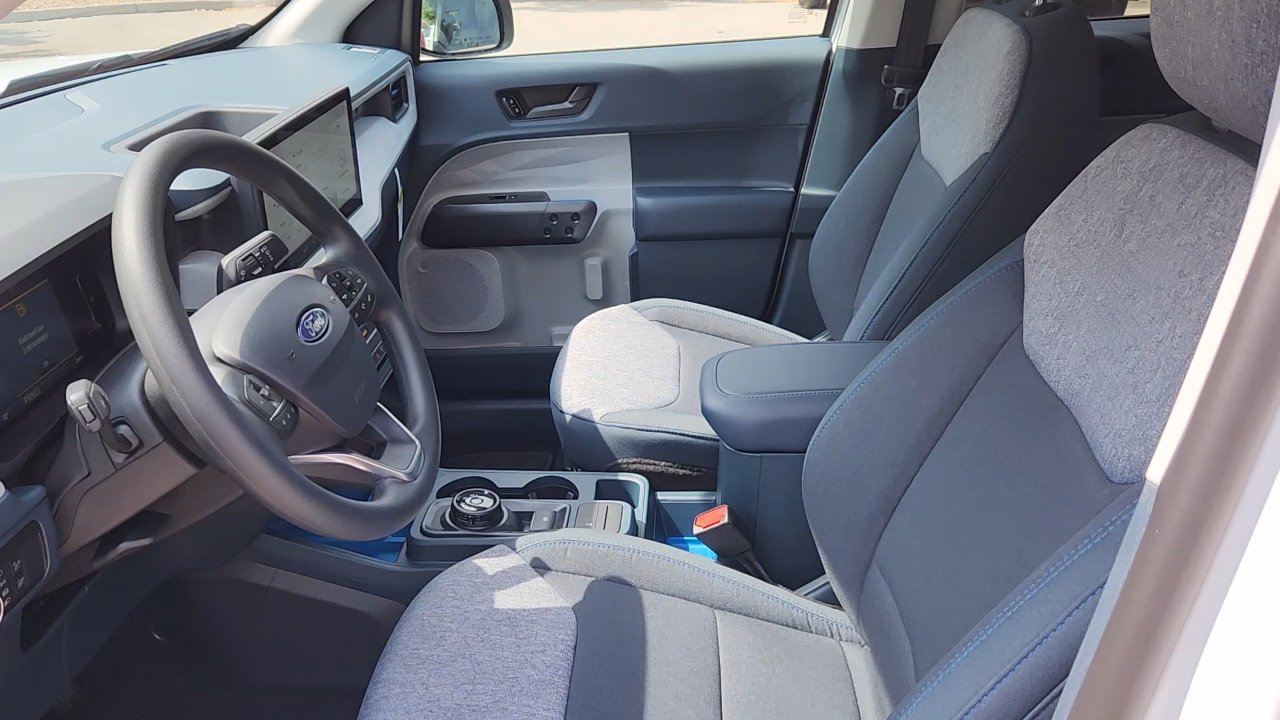2025 Ford Maverick XLT photo 17