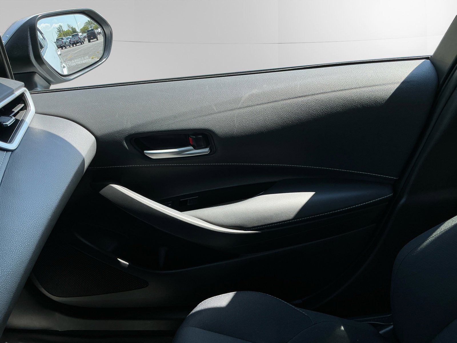 2019 Toyota Corolla XSE photo 12