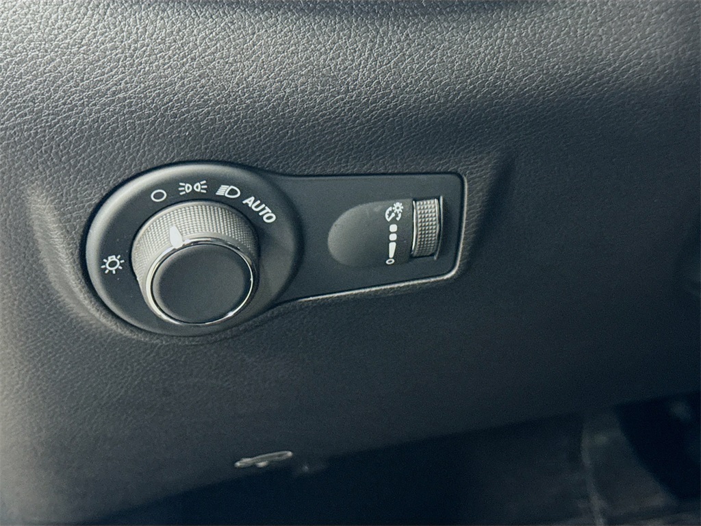 2024 Jeep Compass Sport photo 7