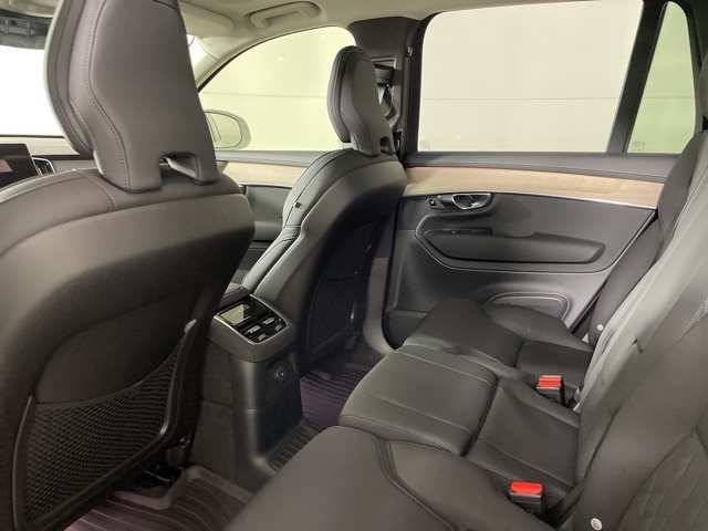 2025 Volvo XC90 T8 AWD Plus photo 34