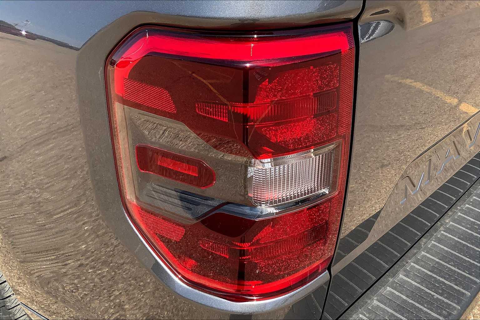 2025 Ford Maverick photo 14
