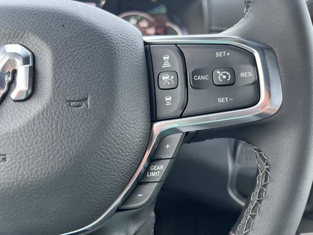 2025 Ram 2500 Laramie photo 8