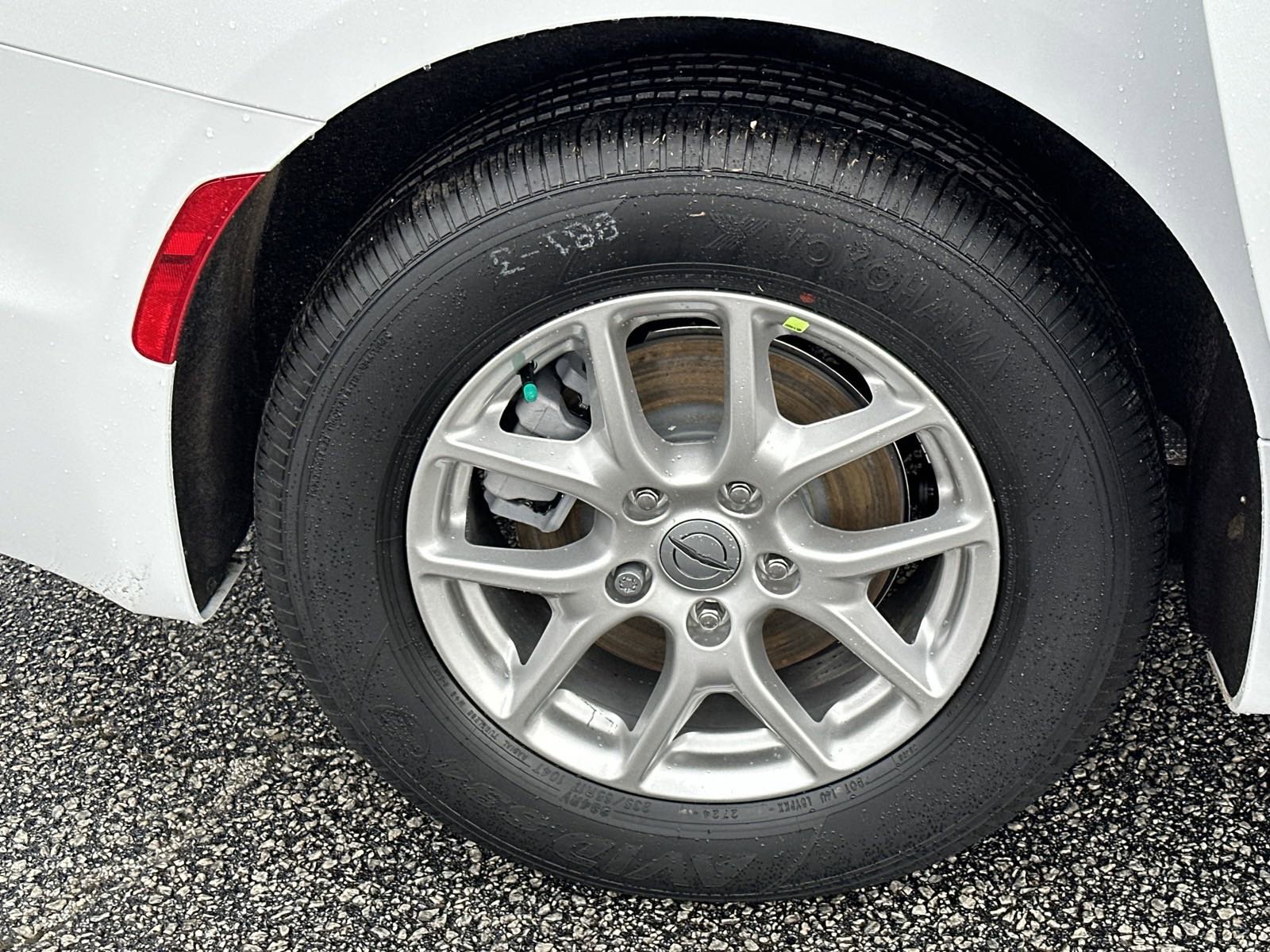 2025 Chrysler Voyager LX photo 18