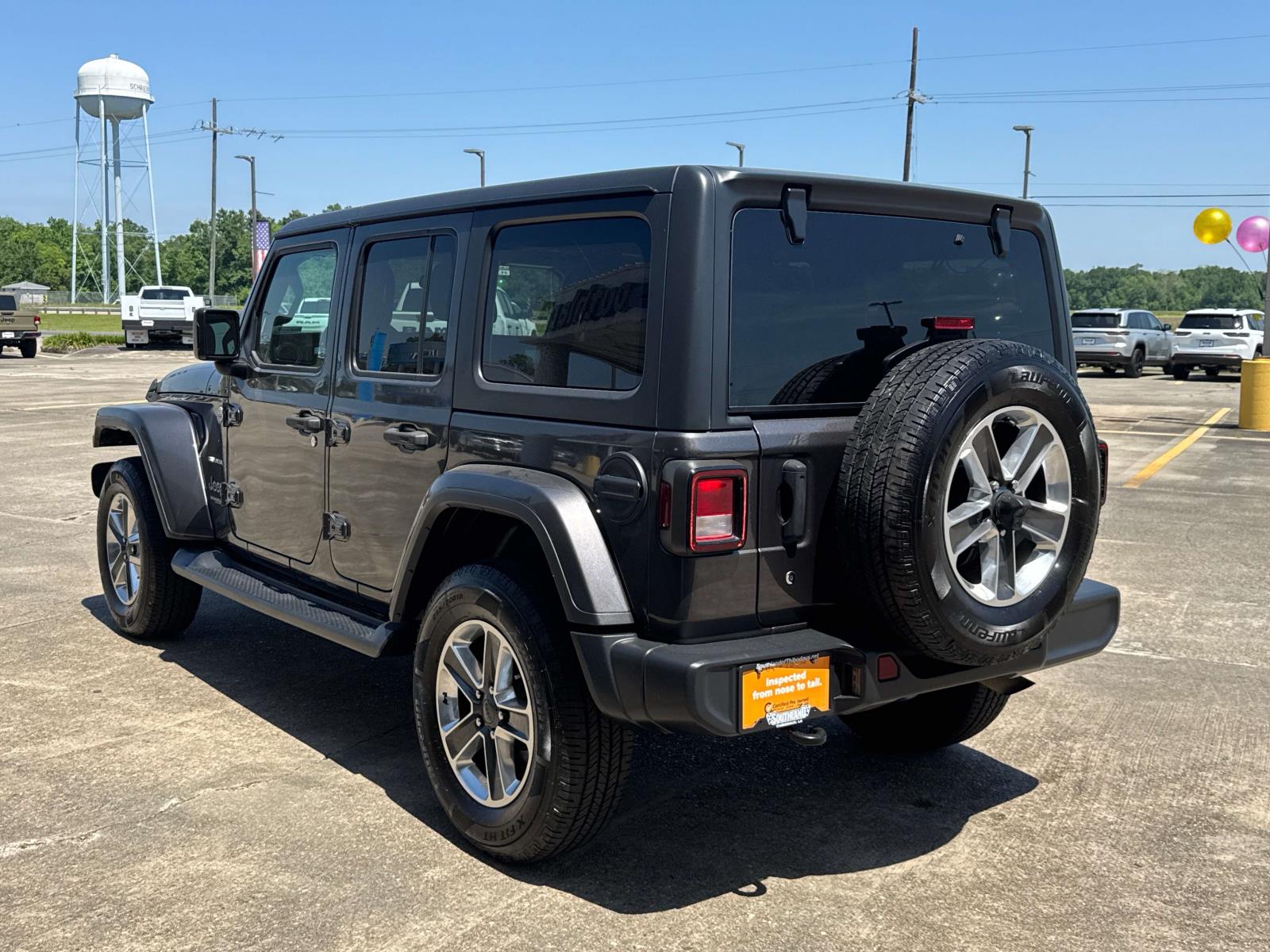 2020 Jeep Wrangler Unlimited Sahara photo 5