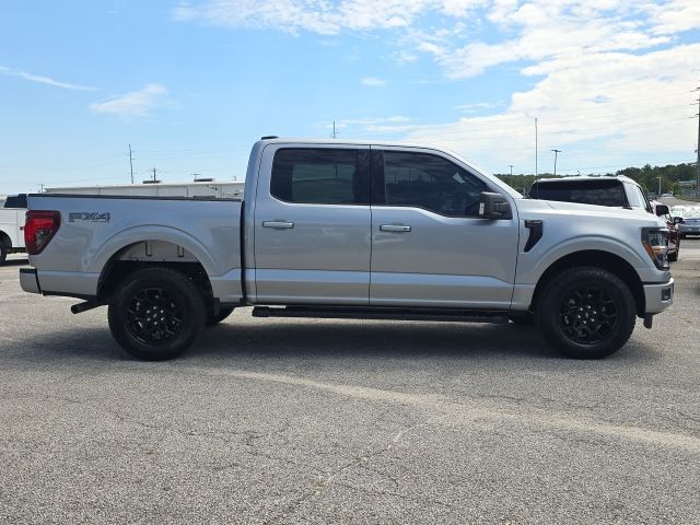 2025 Ford F-150 XLT photo 6