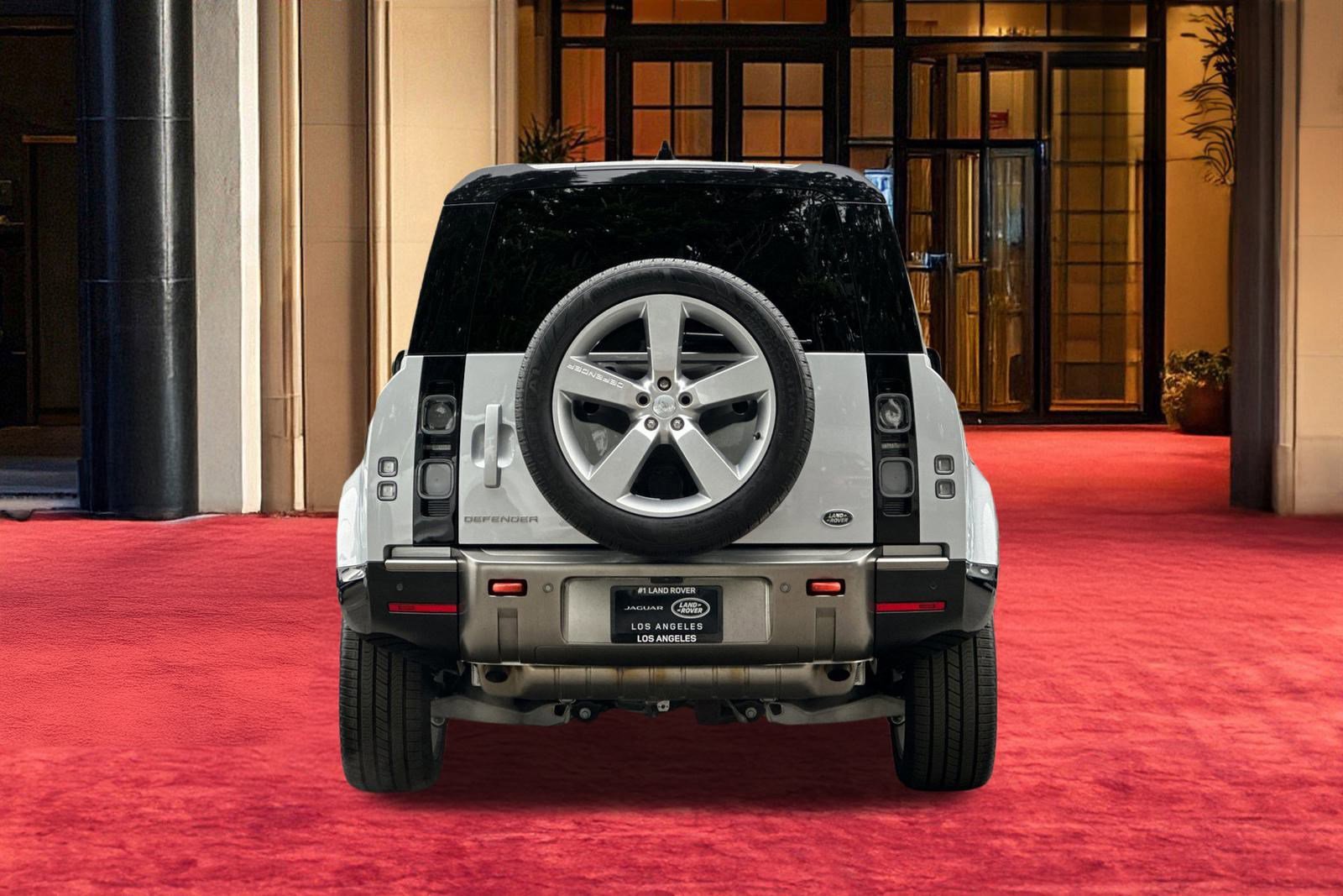 2023 Land Rover Defender 110 X photo 9