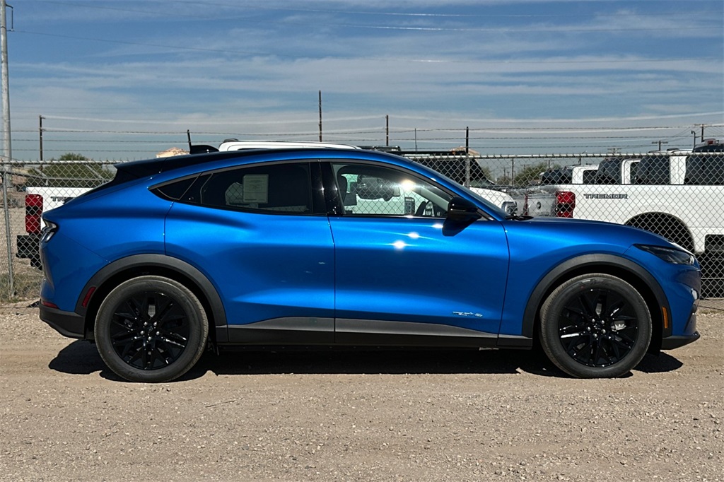 2025 Ford Mustang Mach-E Select photo 3