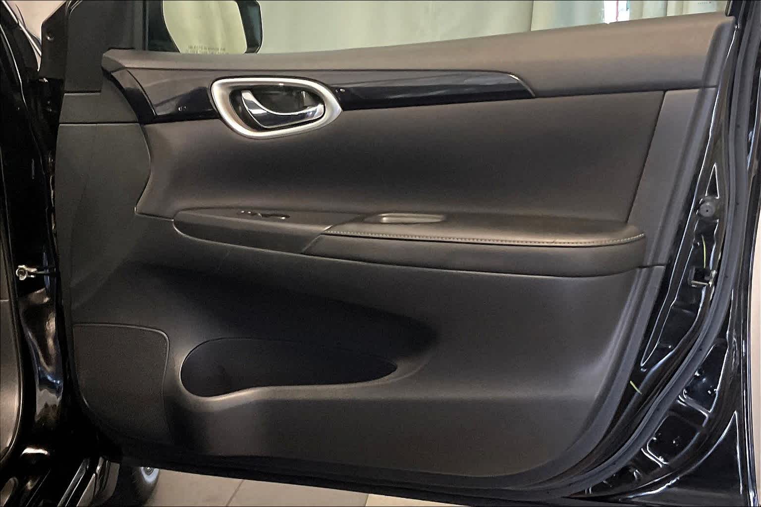 2019 Nissan Sentra SV photo 11